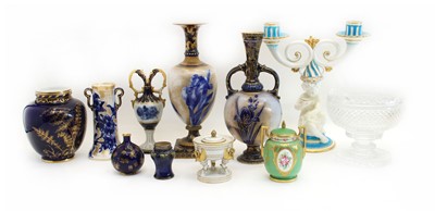 Lot 340 - A collection of ceramics