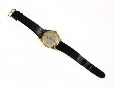 Lot 510 - A gentlemen's 9ct gold Jaeger-LeCoultre automatic strap watch