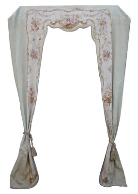 Lot 270 - A pair of Aubusson pelmets
