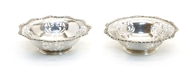 Lot 189 - A pair of Edwardian circular sweetmeat dishes