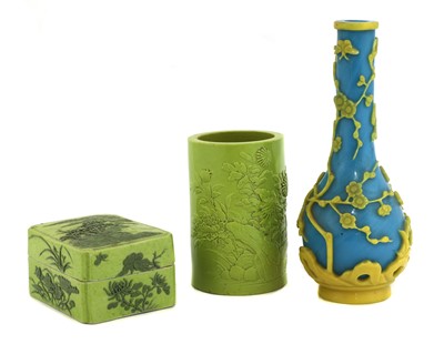 Lot 348 - A Chinese porcelain box and cover