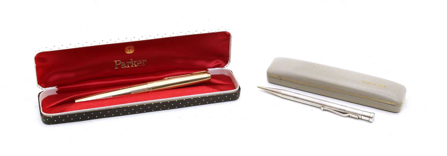Lot 593 - A Parker 61 rolled gold fountain pen
