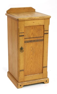 Lot 789 - A Victorian ash bedside cupboard