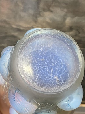 Lot 85 - A Lalique 'St Francois' glass vase