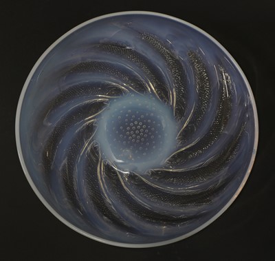 Lot 83 - A Lalique 'Poisson' opalescent glass dish