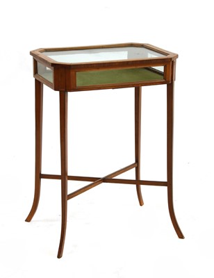 Lot 509 - An Edwardian satinwood inlaid and crossbanded bijouterie table