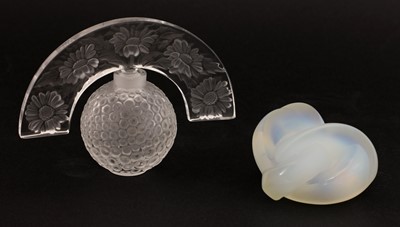 Lot 299 - A Lalique 'Folie' flacon or perfume bottle and stopper
