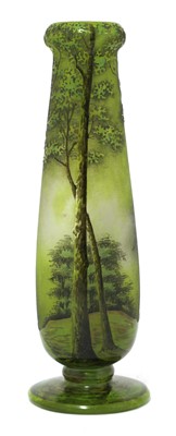 Lot 117 - A Daum cameo glass vase
