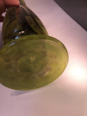 Lot 117 - A Daum cameo glass vase