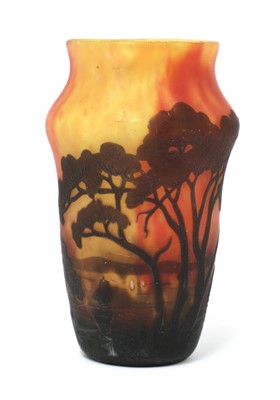 Lot 115 - A Daum 'Red Sky' cameo glass vase