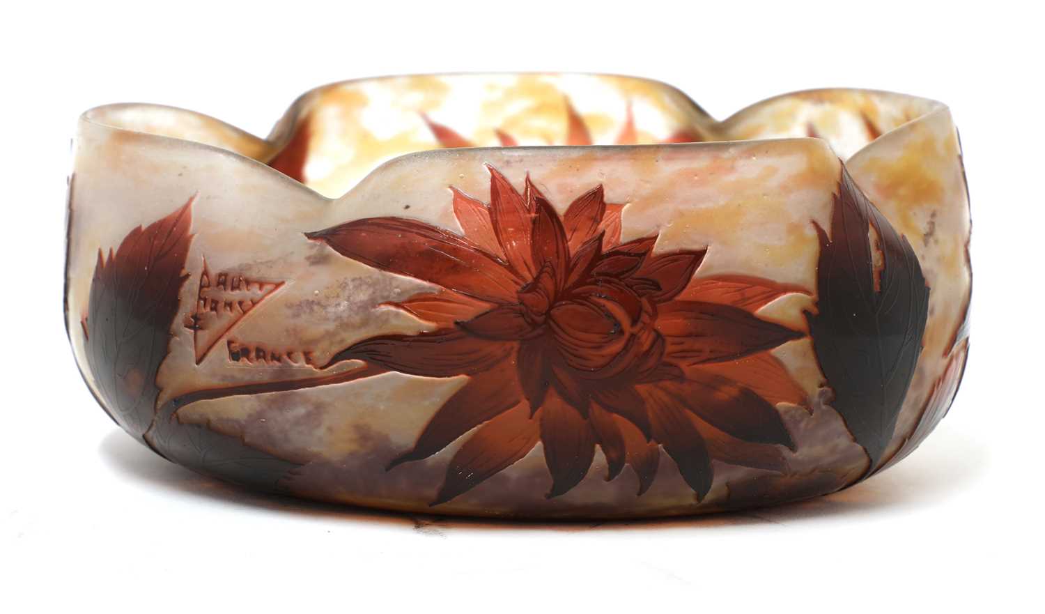 Lot 112 - A Daum cameo glass bowl