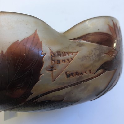 Lot 112 - A Daum cameo glass bowl