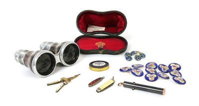 Lot 150 - An early 20th Century gunmetal and gold plated propelling pencil