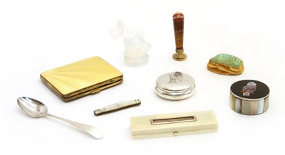 Lot 91 - A late George III toothpick case
