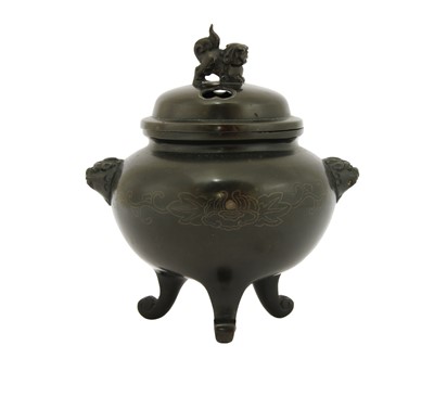Lot 450 - A Japanese incense burner