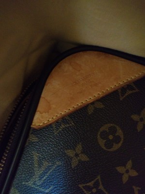 Lot 110 - A Louis Vuitton monogrammed canvas 'Pégase Légère 55' suitcase