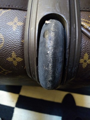 Lot 110 - A Louis Vuitton monogrammed canvas 'Pégase Légère 55' suitcase