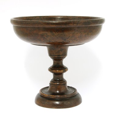 Lot 779 - A burr elm tazza