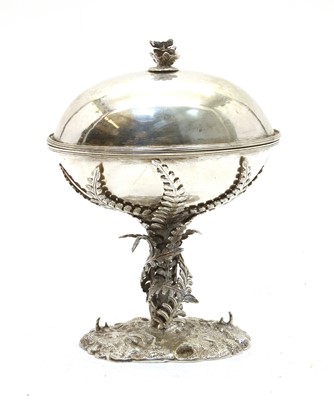 Lot 74 - An electroplated bonbonniere in the form of an egg