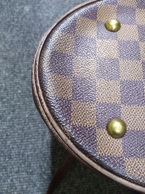 Lot 17 - Louis Vuitton 'Marais' Damier Ebène bucket bag