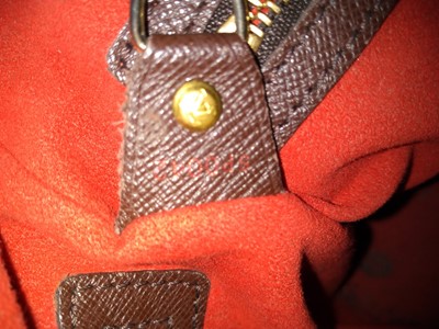 Lot 17 - Louis Vuitton 'Marais' Damier Ebène bucket bag