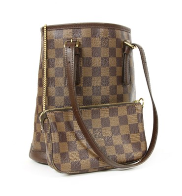 Lot 17 - Louis Vuitton 'Marais' Damier Ebène bucket bag