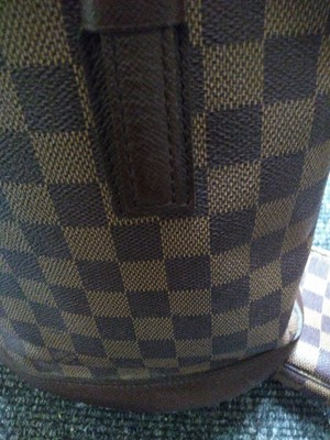 Lot 17 - Louis Vuitton 'Marais' Damier Ebène bucket bag
