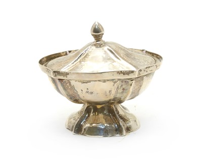 Lot 10 - An early 20th century Fierman Hanan pedestal dish and cover of scalloped ovoid form
