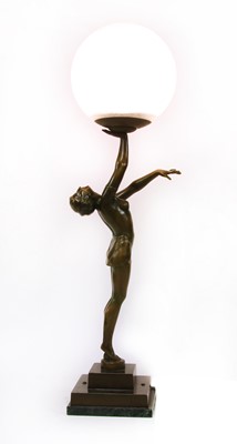 Lot 312 - An Art Deco-style figural table lamp