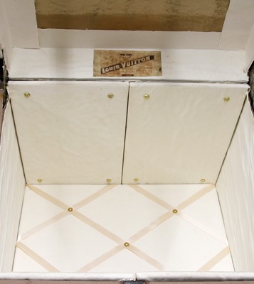 Lot 107 - A Louis Vuitton cabin trunk