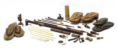 Lot 233 - A collection of Oriental items