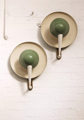 Lot 547 - A pair of Stilnovo model 'B.4917' adjustable wall lights