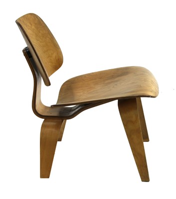Lot 405 - A rare 'LCW' chair