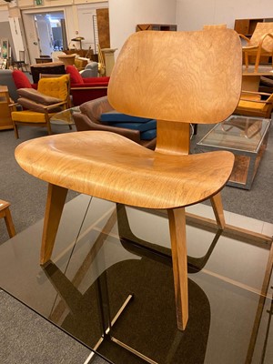 Lot 405 - A rare 'LCW' chair