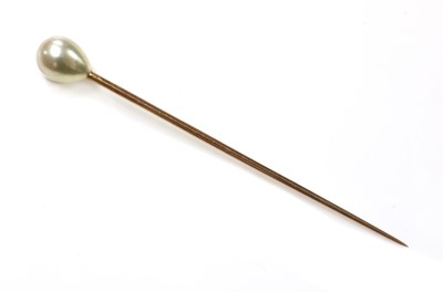 Lot 56 - A single stone pearl stick pin