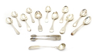 Lot 26 - A collection of silver items