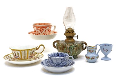 Lot 189 - A collection of assorted pottery and porcelain