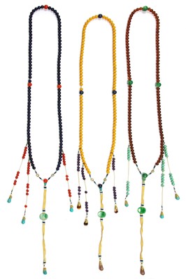 Lot 436 - A Chinese court necklace
