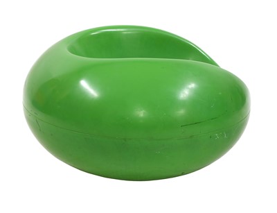 Lot 364 - A 'Gyro' or 'Pastille' fibreglass chair