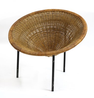Lot 571 - A woven wicker bucket chair