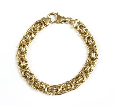 Lot 108 - A 9ct gold bracelet