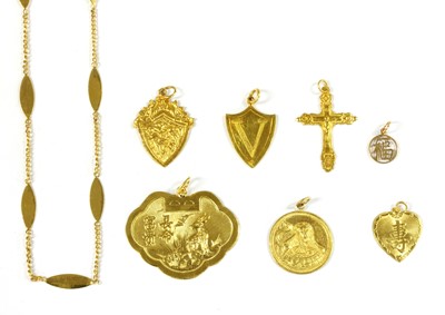 Lot 155 - A gold necklace