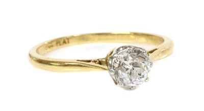 Lot 21 - A single stone diamond ring