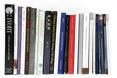 Lot 326 - A collection of Chinese art books and catalogues