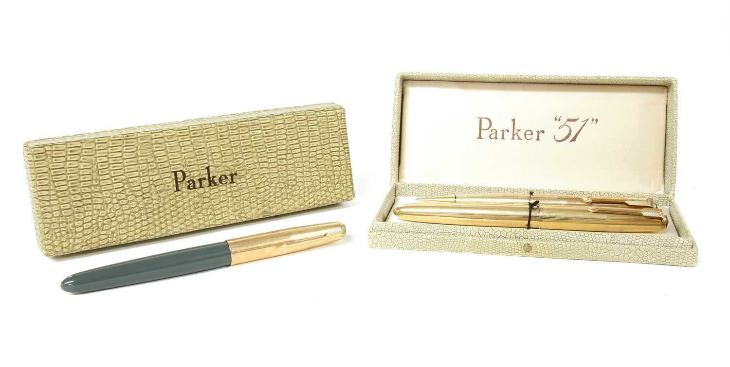 Lot 146 - A Parker 51 rolled gold pen and pencil set