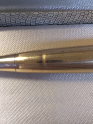 Lot 146 - A Parker 51 rolled gold pen and pencil set