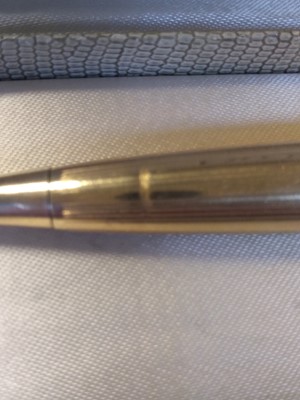 Lot 146 - A Parker 51 rolled gold pen and pencil set