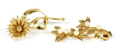 Lot 309 - A 9ct gold pearl set spray brooch