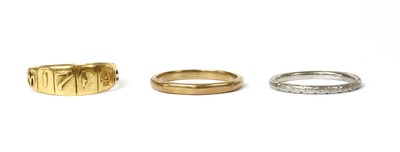 Lot 5 - A Victorian 18ct gold Mizpah ring
