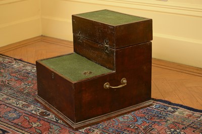 Lot 111 - A mahogany box